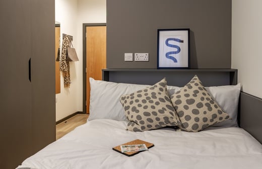 Copper En Suite